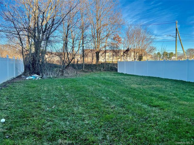 23 Peach Place, Middletown, NY 10940