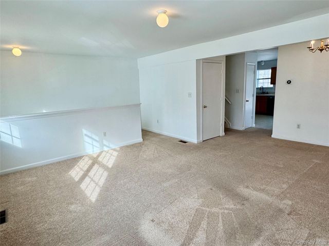 23 Peach Place, Middletown, NY 10940