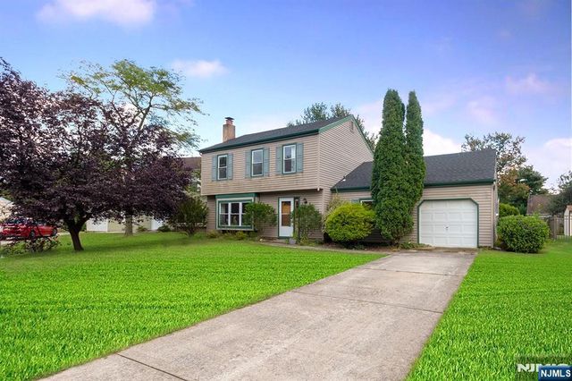 18 Dogwood Place, Swedesboro, NJ 08085