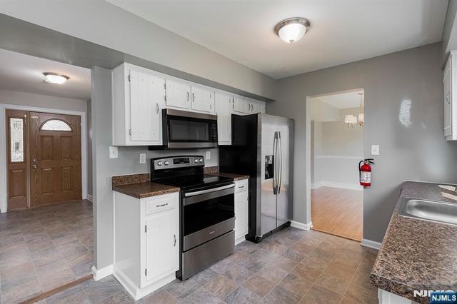 18 Dogwood Place, Swedesboro, NJ 08085