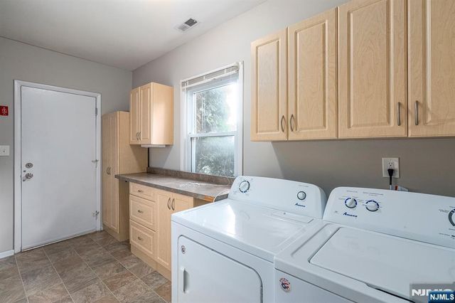 18 Dogwood Place, Swedesboro, NJ 08085