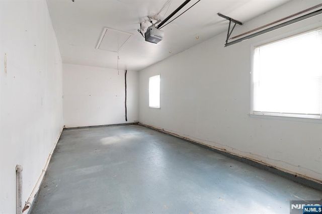 18 Dogwood Place, Swedesboro, NJ 08085