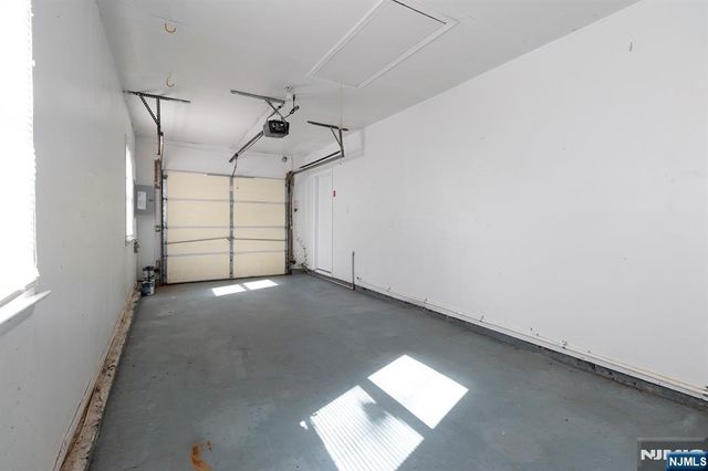 18 Dogwood Place, Swedesboro, NJ 08085