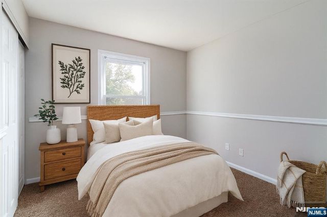 18 Dogwood Place, Swedesboro, NJ 08085