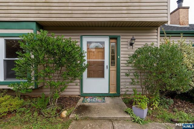 18 Dogwood Place, Swedesboro, NJ 08085