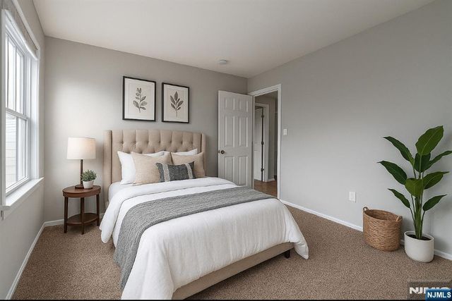 18 Dogwood Place, Swedesboro, NJ 08085