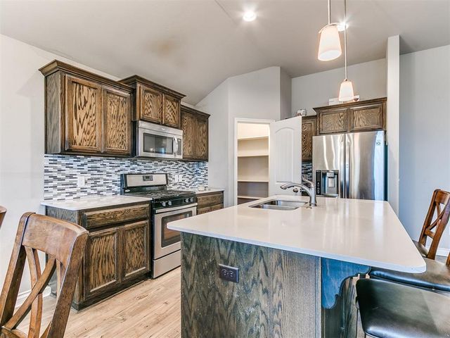 2927 Trailwood Drive, Norman, OK 73069