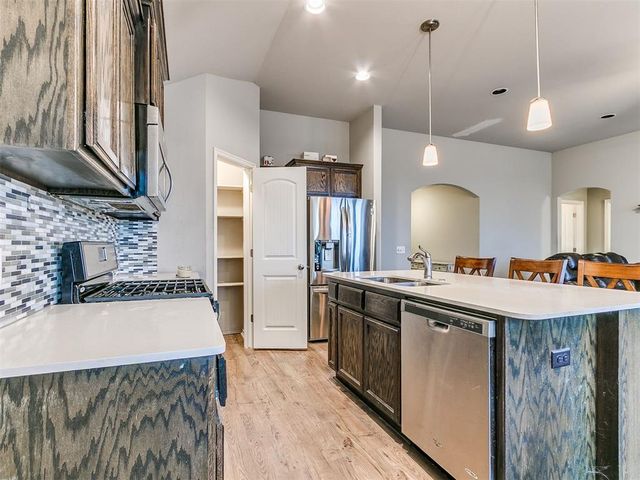 2927 Trailwood Drive, Norman, OK 73069