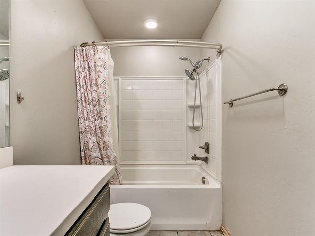 2927 Trailwood Drive, Norman, OK 73069