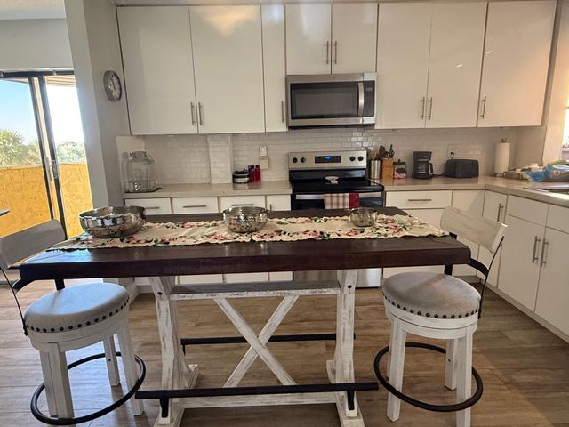 6475 W Oakland Park Blvd 401, Lauderhill, FL 33313