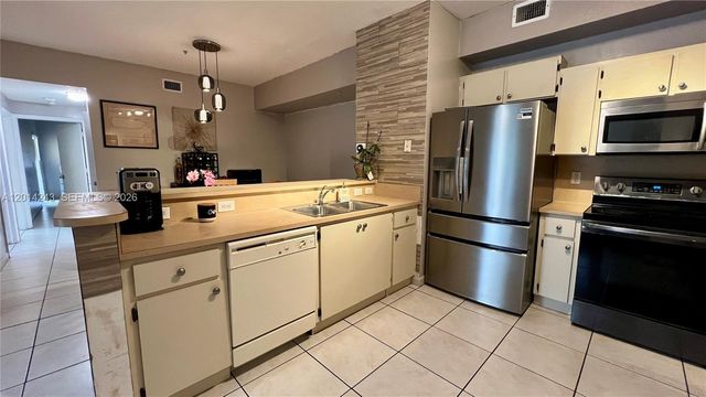 7220 NW 114th Ave 20216, Doral, FL 33178
