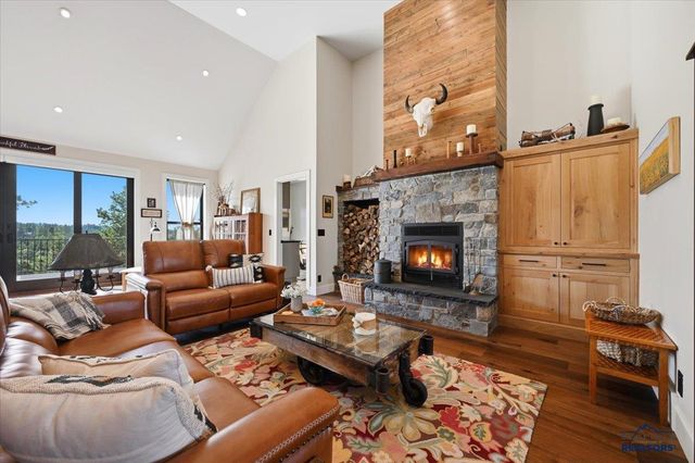 11972 NIOBRARA DR, Whitewood, SD 57793
