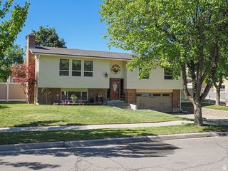 2648 E EAST MANOR DR, Cottonwood Heights, UT 84121