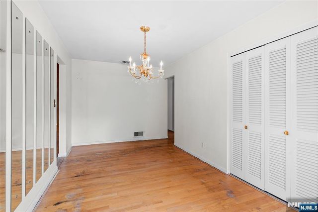 380 Howard Street, Twp Of Washington, NJ 07676