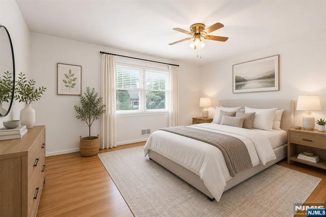380 Howard Street, Twp Of Washington, NJ 07676