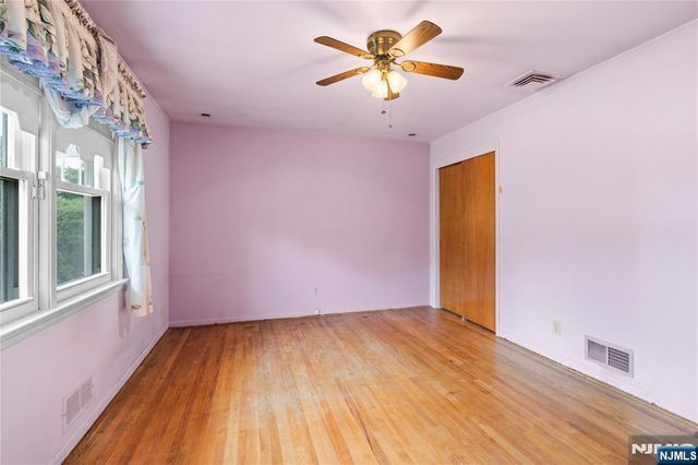 380 Howard Street, Twp Of Washington, NJ 07676