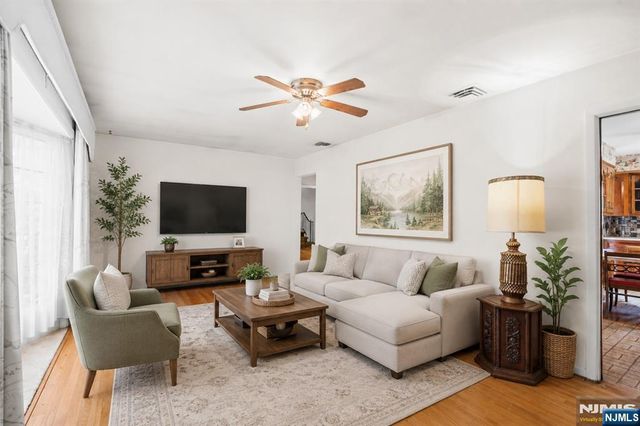 380 Howard Street, Twp Of Washington, NJ 07676