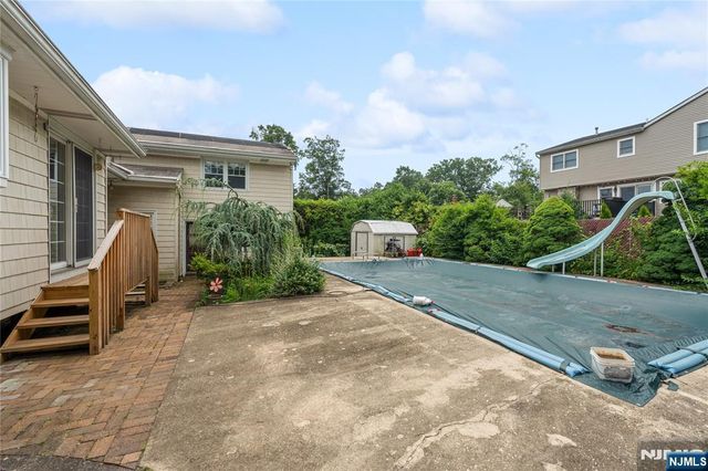 380 Howard Street, Twp Of Washington, NJ 07676