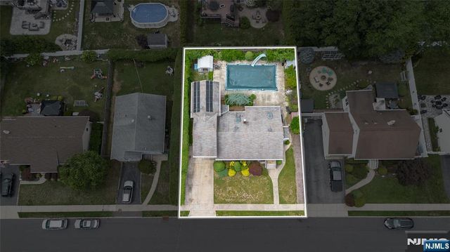 380 Howard Street, Twp Of Washington, NJ 07676