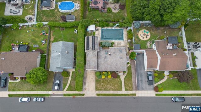 380 Howard Street, Twp Of Washington, NJ 07676