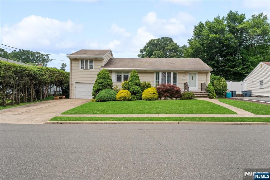 380 Howard Street, Twp Of Washington, NJ 07676