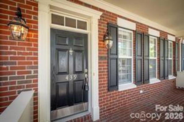 439 Ohenry Avenue, Davidson, NC 28036