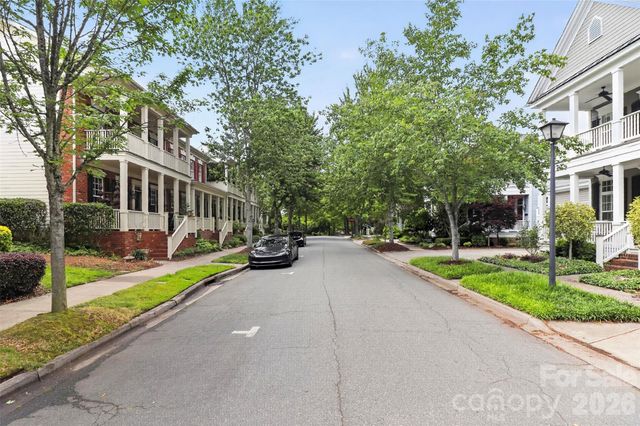 439 Ohenry Avenue, Davidson, NC 28036
