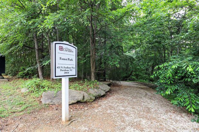 439 Ohenry Avenue, Davidson, NC 28036