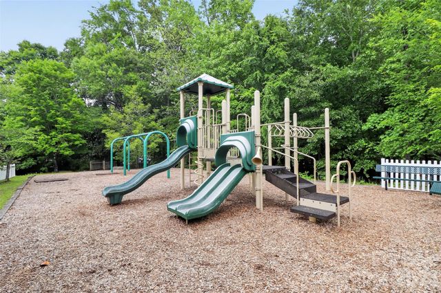 439 Ohenry Avenue, Davidson, NC 28036