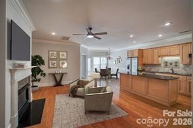 439 Ohenry Avenue, Davidson, NC 28036