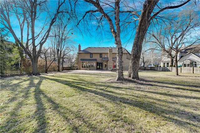 12905 Delmar Street, Leawood, KS 66209