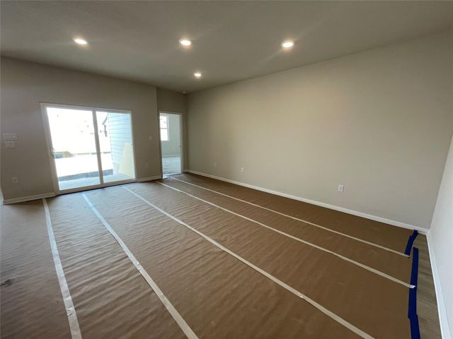 614 Palo Brea LOOP, Hutto, TX 78634