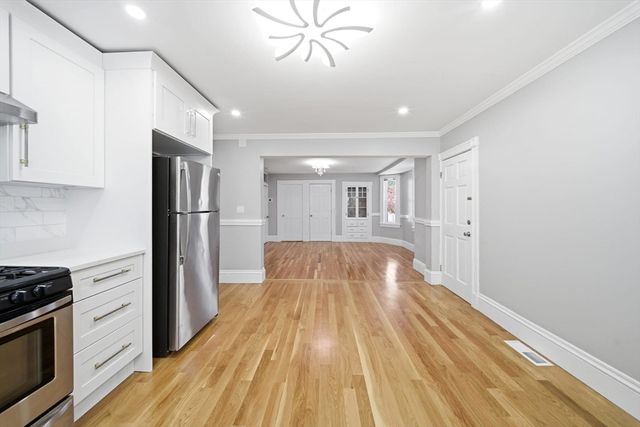 29 Hanson St 1, Somerville, MA 02143