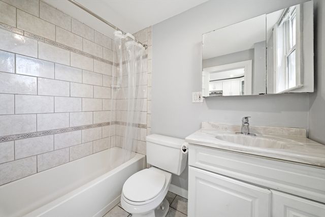 29 Hanson St 1, Somerville, MA 02143