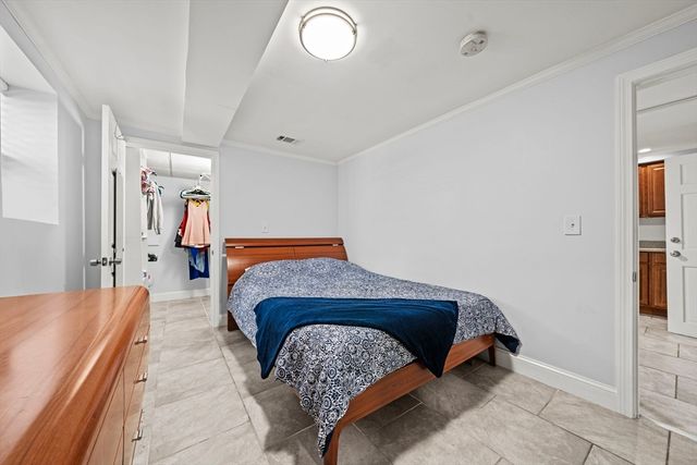 29 Hanson St 1, Somerville, MA 02143