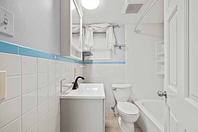 29 Hanson St 1, Somerville, MA 02143