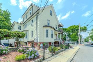29 Hanson St 1, Somerville, MA 02143