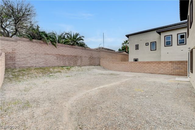 6511 Adrian Ridge Court, Las Vegas, NV 89149