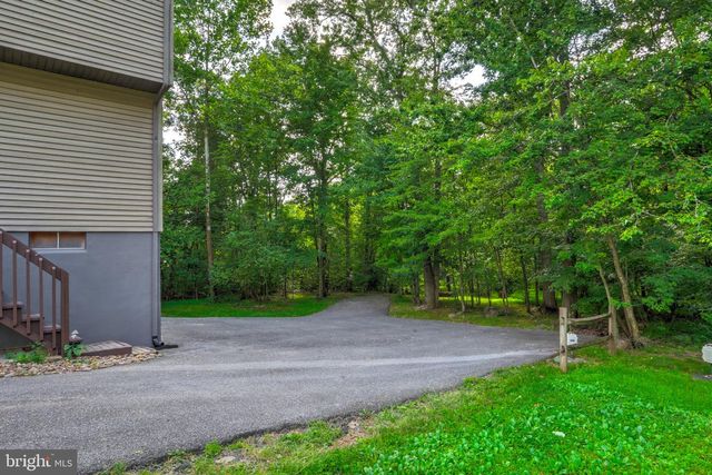 105 CURTIS DR, East Berlin, PA 17316