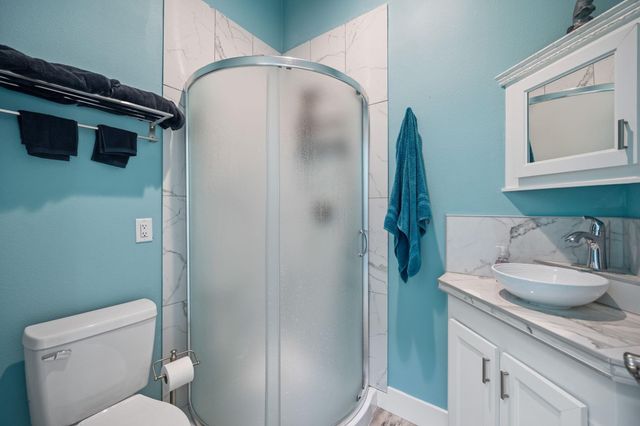 1042 N Margaret Road, Gilchrist, TX 77617