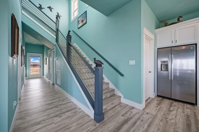 1042 N Margaret Road, Gilchrist, TX 77617