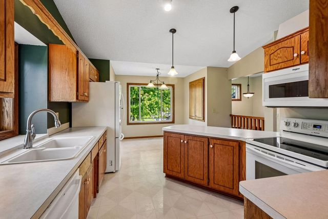 356 Bluestem Avenue, Shakopee, MN 55379