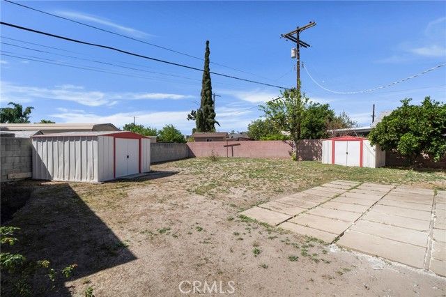 8207 Yarmouth, Reseda (los Angeles), CA 91335