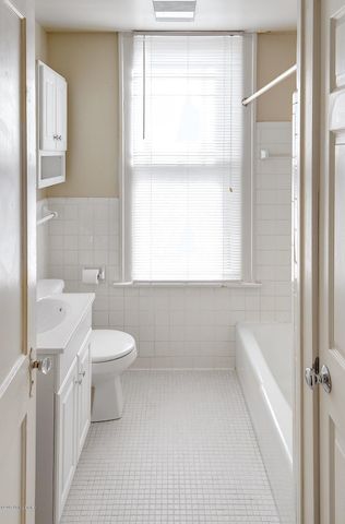 2120 Douglass Blvd, Louisville, KY 40205