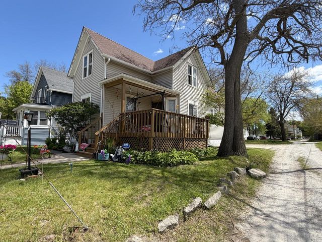 1315 67th PLACE, Kenosha, WI 53143