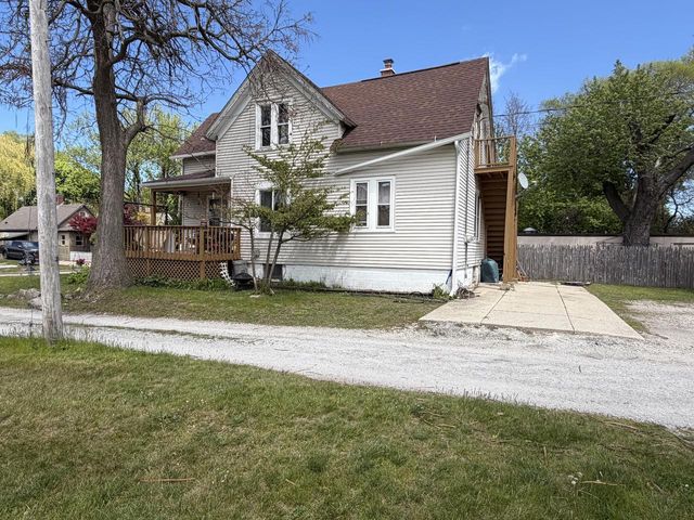1315 67th PLACE, Kenosha, WI 53143