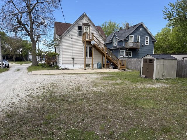1315 67th PLACE, Kenosha, WI 53143