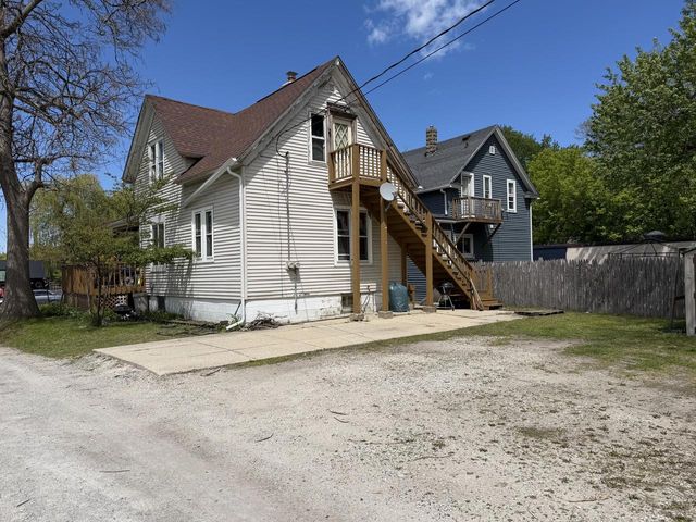 1315 67th PLACE, Kenosha, WI 53143