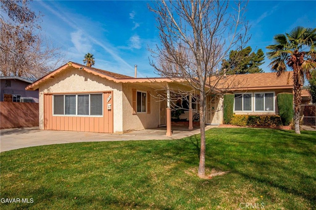 Image 1 of property listing at 2149 E Avenue Q1, Palmdale, CA 93550