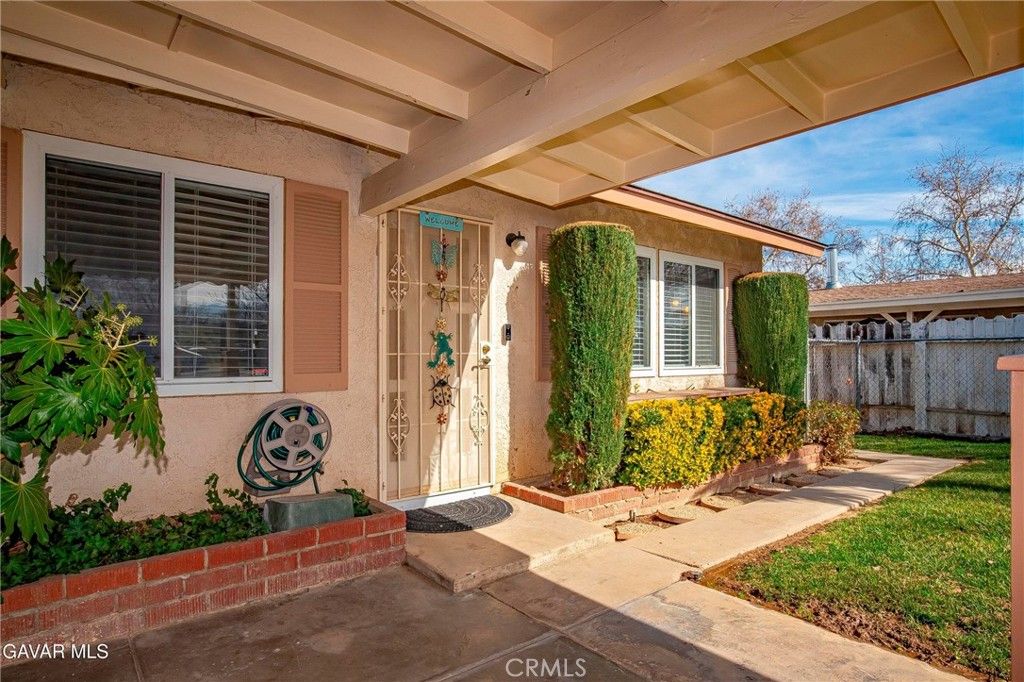 Image 3 of property listing at 2149 E Avenue Q1, Palmdale, CA 93550